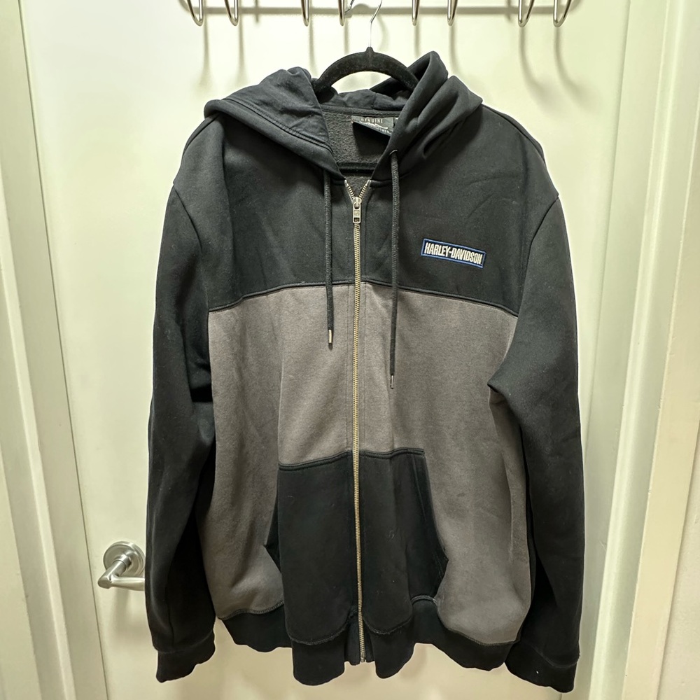 Harley-Davidson Men's Black and Gray Zip Up Sweater Hoodie in Size 2XL